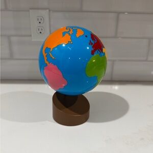 Globe of the World - MONTESSORI GEOGRAPHY MATERIALS